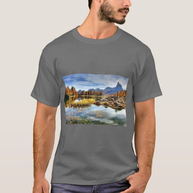Camiseta Dolomites Mountain Escape (Frente)