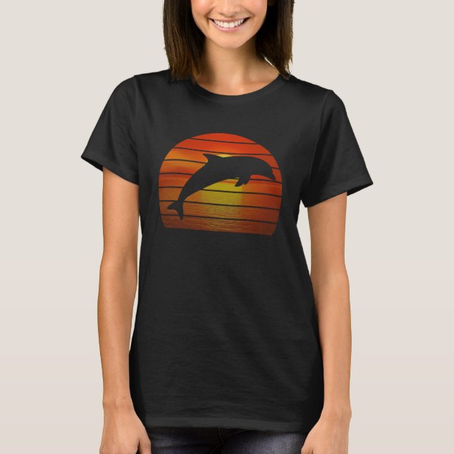 Camiseta Dolphin jumping retro orange ocean sunset dolphin (Frente)