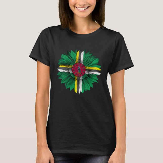 Camiseta Dominica Flag Sunflower Dominican Roots Proud Patr (Frente)