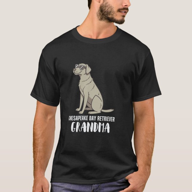 Camiseta Dona de Cachorro Chesapeake Bay Retriever Avó (Frente)