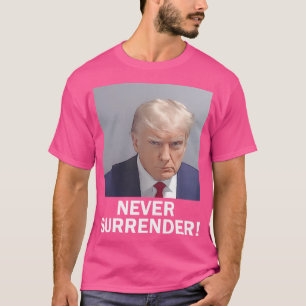 Camiseta Donald Trump Nunca Rende Mug Que Teve O Presidente