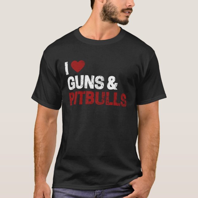 Camiseta Dono de Pitbull   Para Homens Eu Amo Armas & Pitbu (Frente)