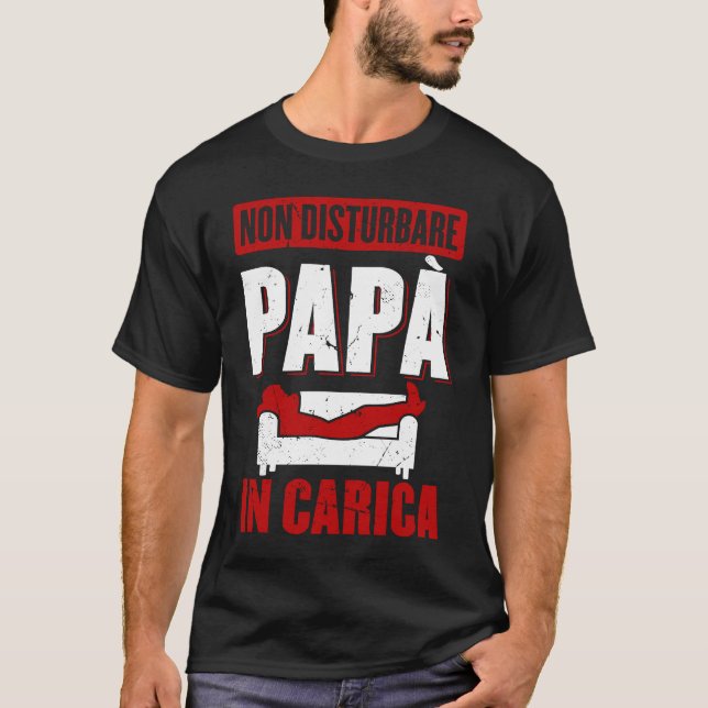 Camiseta Don't Disturb Dad in Charge Dad (Frente)