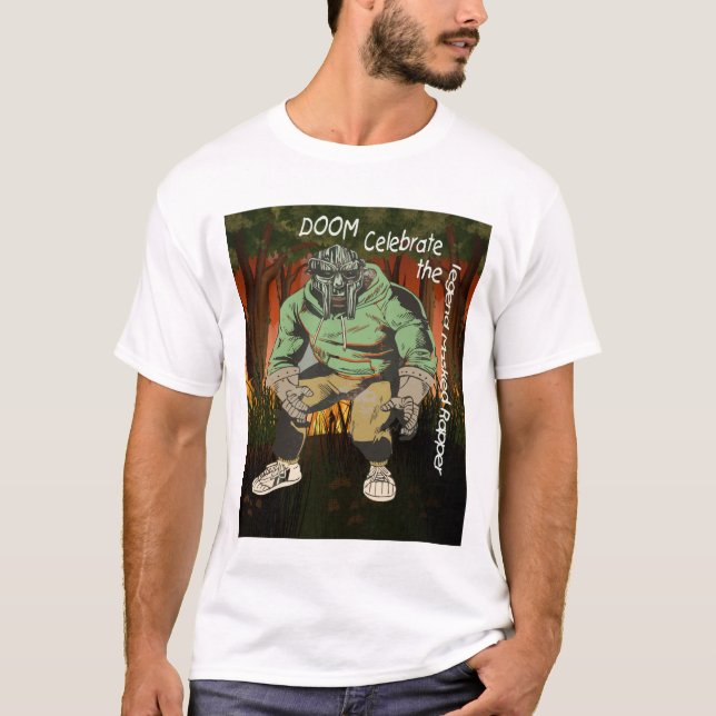 Camiseta DOOM Celebra o Rapper Mascarado da legenda (Frente)