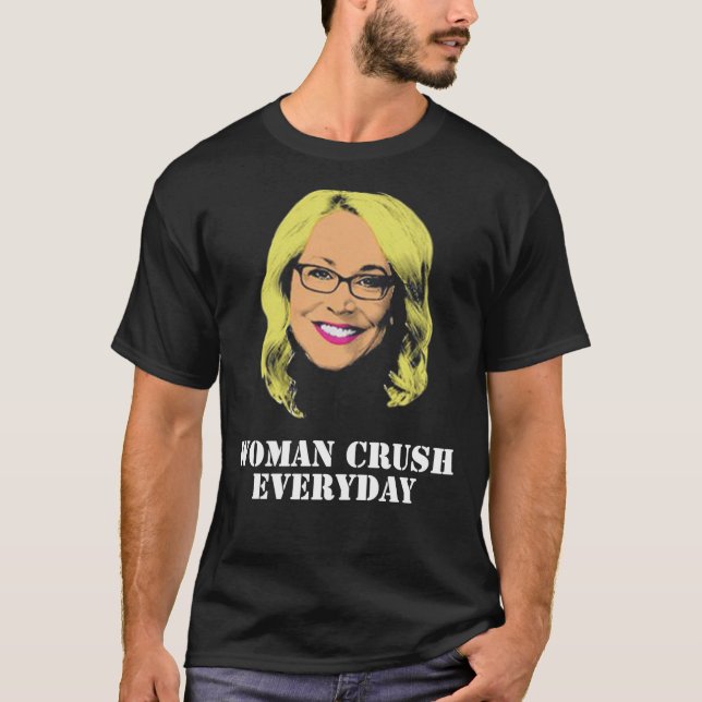 Camiseta Doris Burke Mulher Esmagada Todos Os Dias Desenha  (Frente)