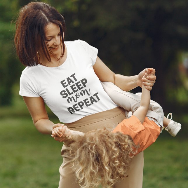 Camiseta Dormir Mãe Repetir - Presente Sujeira para a Mãe (Criador carregado)