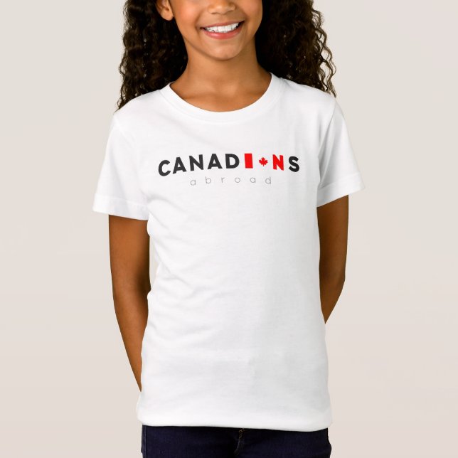 Camiseta Dos canadenses as meninas no exterior multam o (Frente)