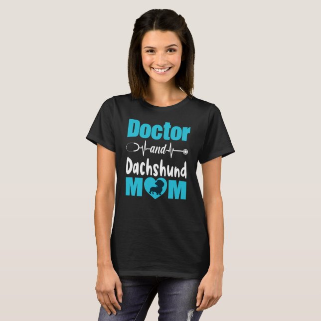 Camiseta Doutor e Dachshund Mãe (Frente Completa)