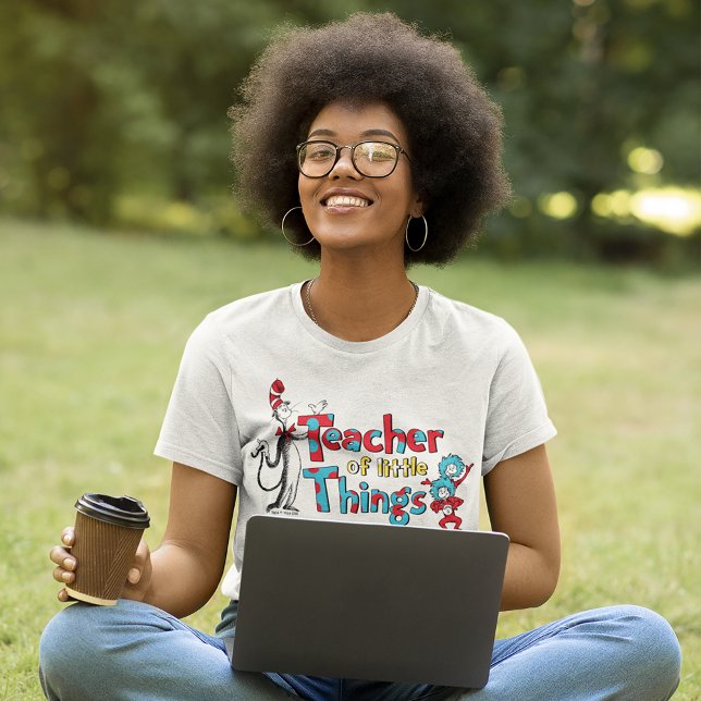 Camiseta Dr. Seuss | Professor de pequenas coisas (Person wearing t-shirt)