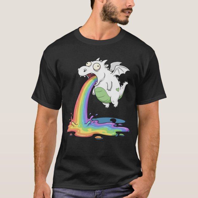 Camiseta Dragão Engraçado Vomitando Arco-Íris Cartoon (Frente)