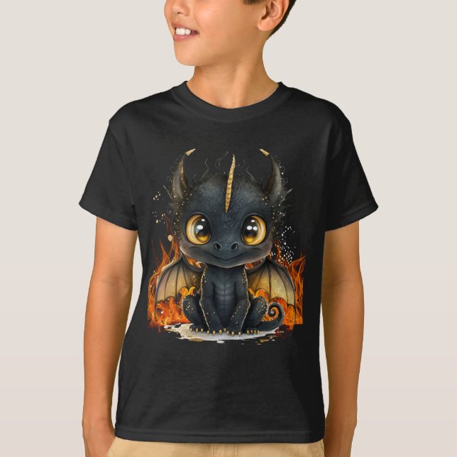 Camiseta Dragão Negro Bebê em chamas (Frente)