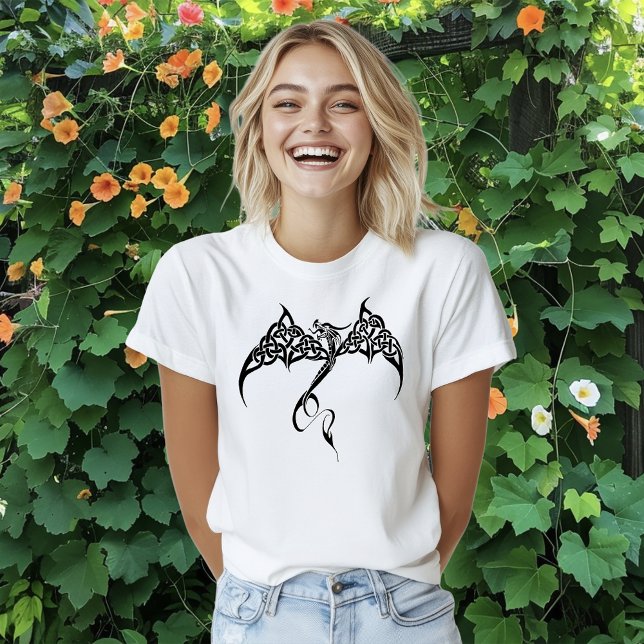 Camiseta Dragão Tribal Celta com Entrelaçamento Preto Branc (Criador carregado)
