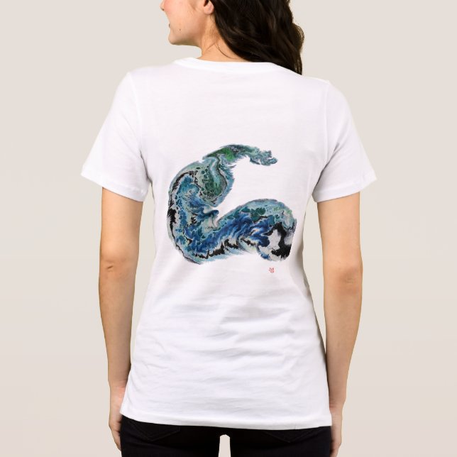 Camiseta Dragon in the Waves – Abstract Ocean Energy (Verso)