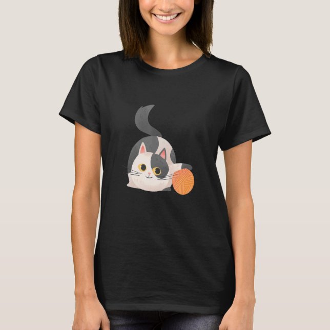 Camiseta Drawn Cute Cat Playing (Frente)