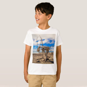 Camiseta Driftwood trabalho de arte em Hokitika Beach, Nova