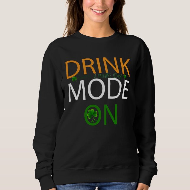 Camiseta Drink Mode On St Patricks Day Drinking Squad Irish (Frente)