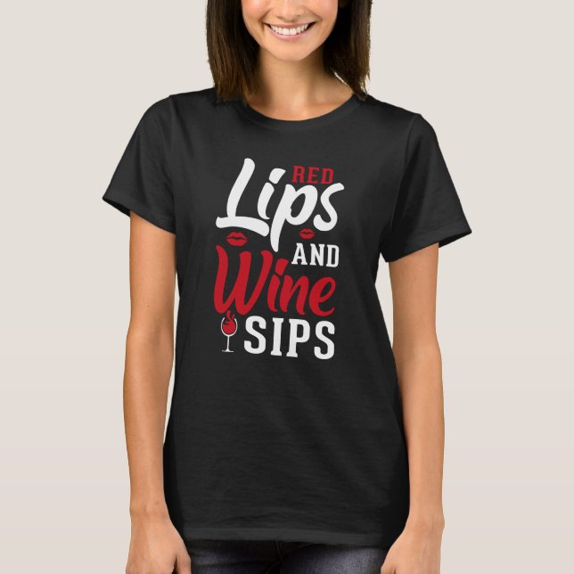 Camiseta Drinking wine and hiking pines (Frente)