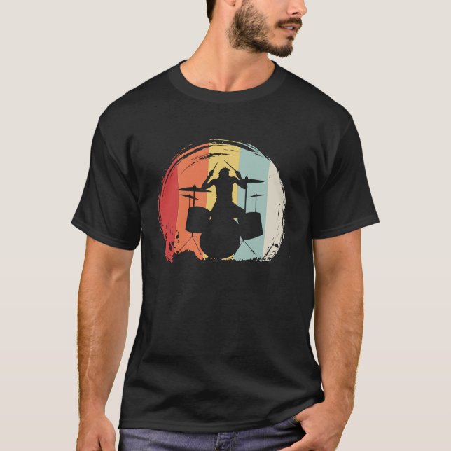 Camiseta Drummer Retro 60s 70s Style Drum Set (Frente)