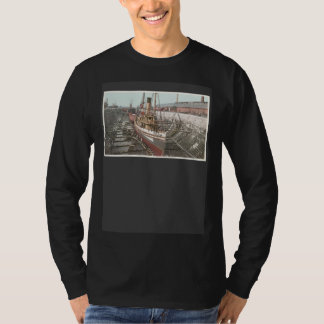 Camiseta Dry Dock in Portsmouth & Kittery Navy Yard