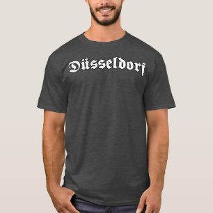 Camiseta Dsseldorf escrito com fonte gótica