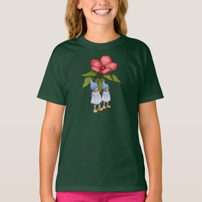 Camiseta Duas Meninas Gnome com Flores Rosa Grandes (Frente)