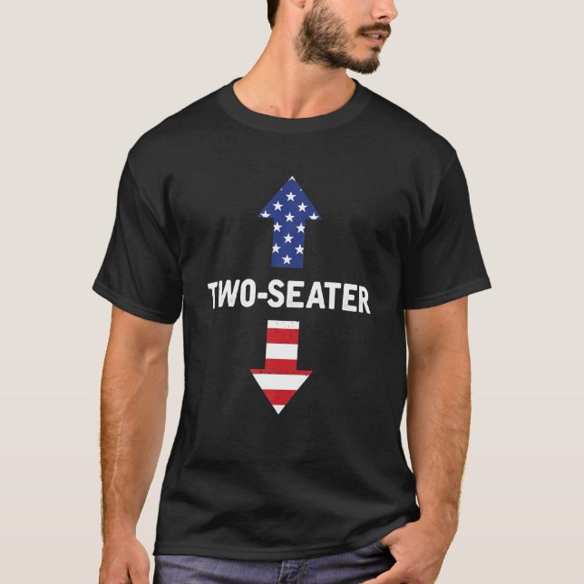 Camiseta Duas Sentadas Em 4 De Julho De Bandeira Americana  (Frente)
