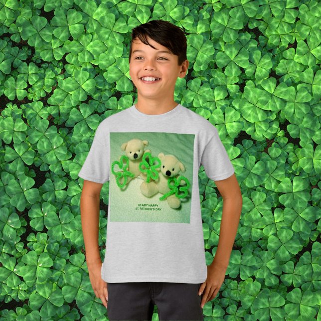Camiseta Duas Ursos de Teddy com Camarões Crianças (Two Teddy Bears with Shamrocks Kids T-Shirt)