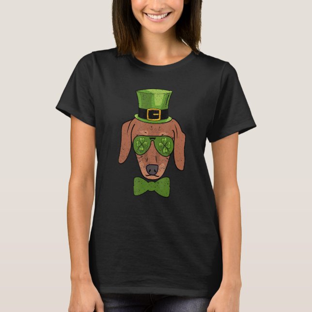 Camiseta Duende Dachshund Trevo Óculos St Patricks Da (Frente)