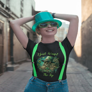 Camiseta Dupla Leprechaun Salvando Uma Ponta