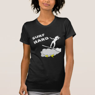 Camiseta Duro surf Como Uma Bruxa Preta