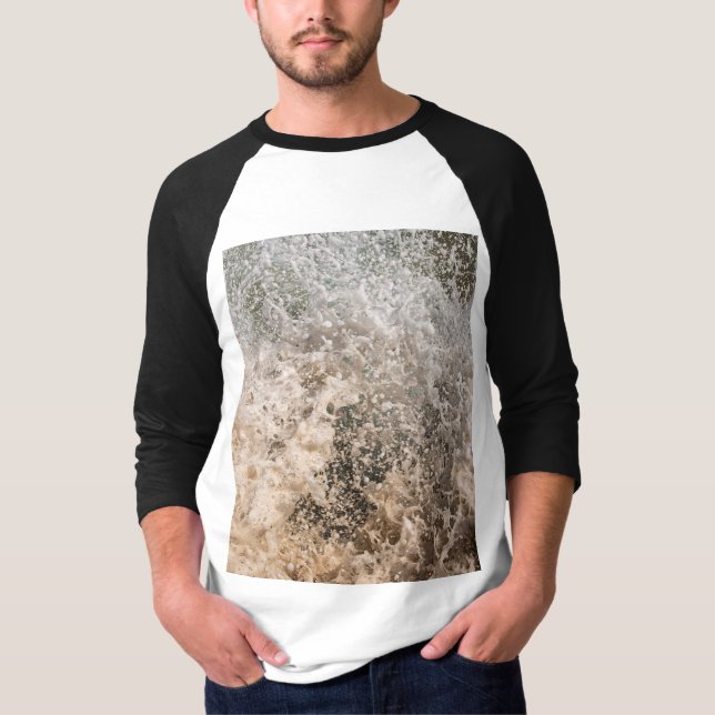 Camiseta Dynamic Ocean Waves and Sea Foam Abstract (Frente)