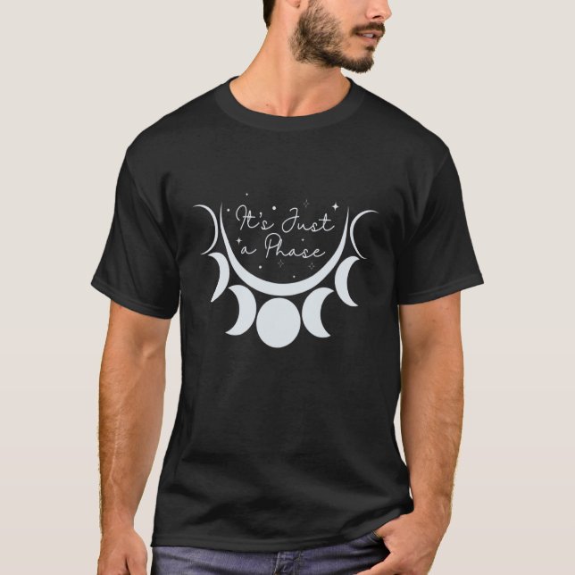 Camiseta É apenas uma lua de fase É apenas uma lua de fase (Frente)
