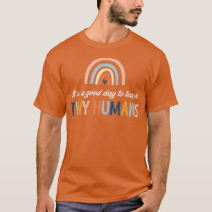 Camiseta É Bom Dia Ensinar Um Pequeno Professor De Arco-Íri