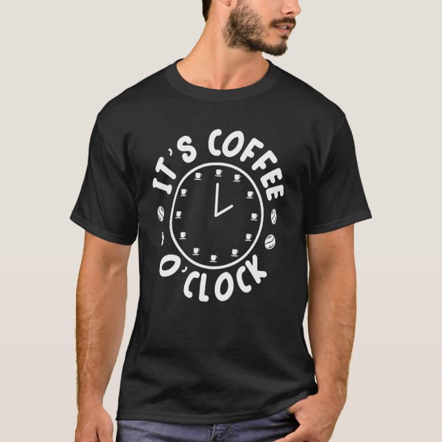 Camiseta É Café O' Clock Caffeine Addict Brewn Café (Frente)