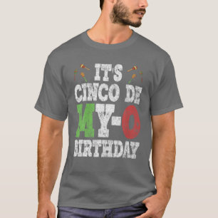 Camiseta É Cinco de Meu-O Aniversário Festa Mexicana Engr