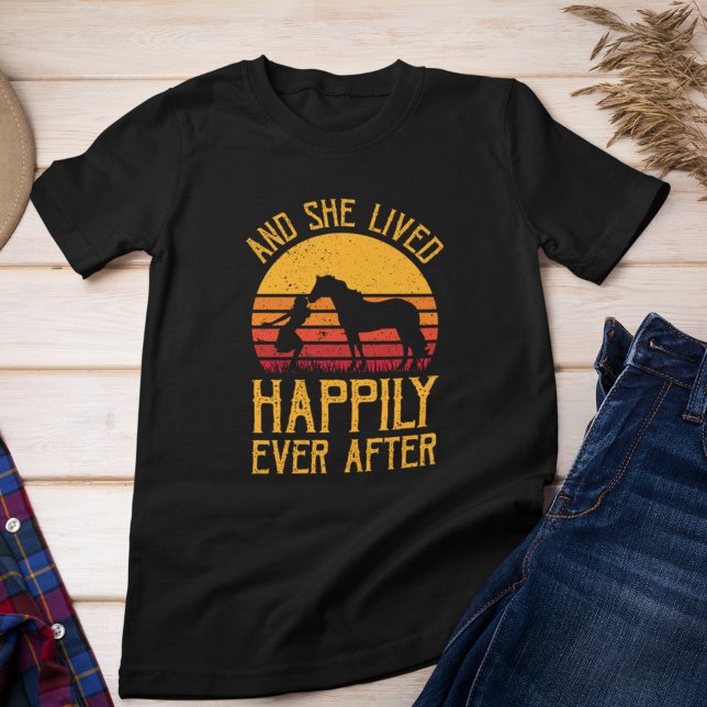 Camiseta E ela viveu feliz sempre depois | Camisa-T-Cavalo (Horse Girl, And she lived happily ever after)