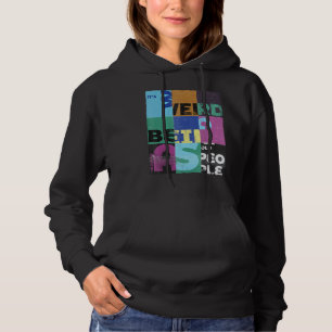 Camiseta É estranho ter a mesma idade que a antiga seção Pe