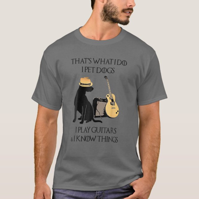 Camiseta É isso que faço, pego cães que toco guitarras (Frente)