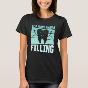 Camiseta É mais do que uma Design de enchimento para uma té
