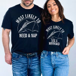 Camiseta É Mais Engraçado Agrupar Férias Familiares De Cruz<br><div class="desc">Faça uma velejação com o T-Shirt da Família de Cruise Group "Engraçado Mais Provável" - uma mistura perfeita de humor e simplicidade para a sua aventura de cruzeiro. Estas camisas engraçadas de férias de cruzeiro, em uma clássica matiz azul marinho, oferecem uma visão minimalista e na moda para suas camisetas...</div>