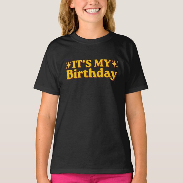 Camiseta É Meu Aniversário Retro (Frente)