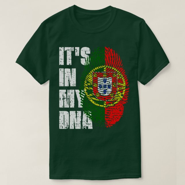Camiseta É NO MEU DNA, Gift. Garota de Bandeira Portugal (Frente do Design)