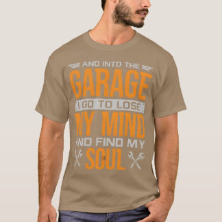 Camiseta E no trabalhador da garagem Mecânico Cuidador técn