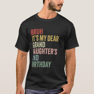 Camiseta É o 2º aniversário da minha querida neta, OMG