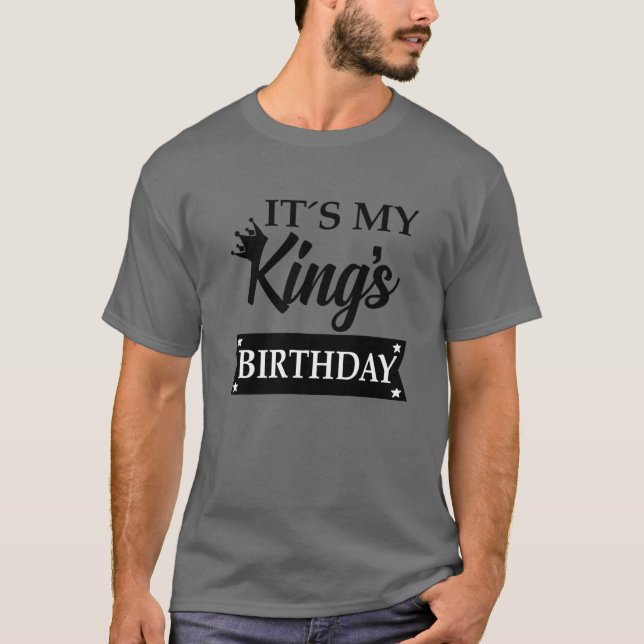 Camiseta É o aniversário dos meus reis, feliz aniversário p (Frente)