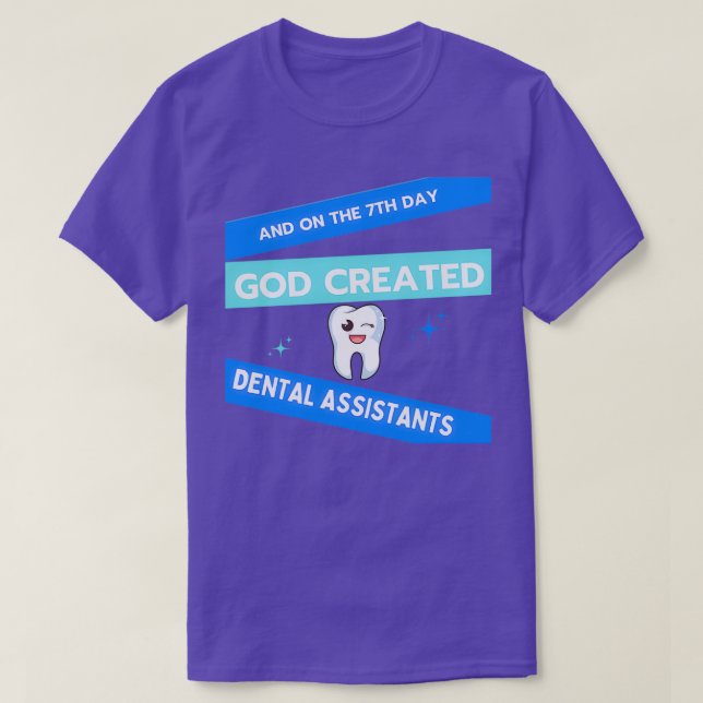 Camiseta E o dia 7 que Deus Criou o Fundão dos Assistentes  (Frente do Design)