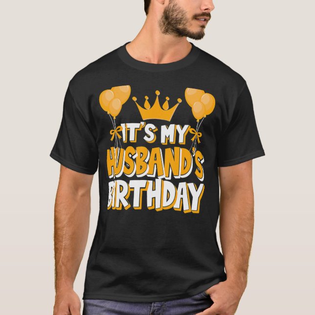 Camiseta É o Matriz Familiar de Celebração de Aniversário d (Frente)