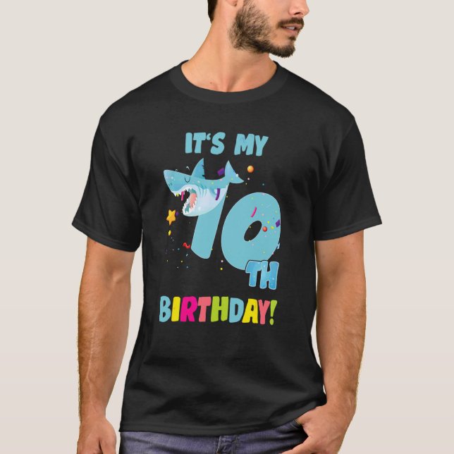 Camiseta É o meu aniversário de 10 anos de festa de tubarão (Frente)