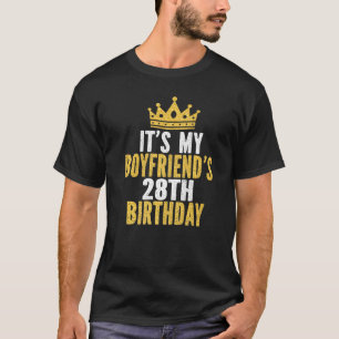Camiseta É o meu Namorado 28º aniversário de 28 anos