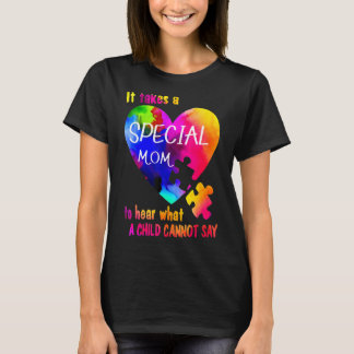 Camiseta É Preciso Que A Mãe Ouça O Que A Criança Não Pode 